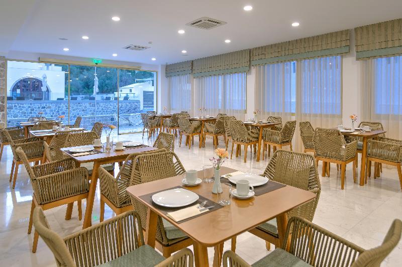 Zephyros Hotel Myrties Exterior photo