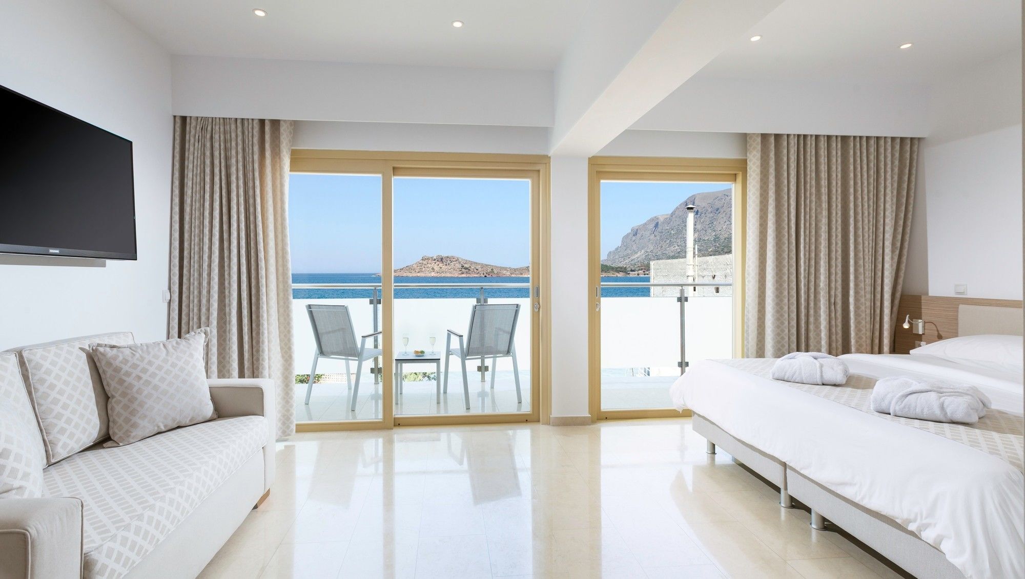 Zephyros Hotel Myrties Exterior photo